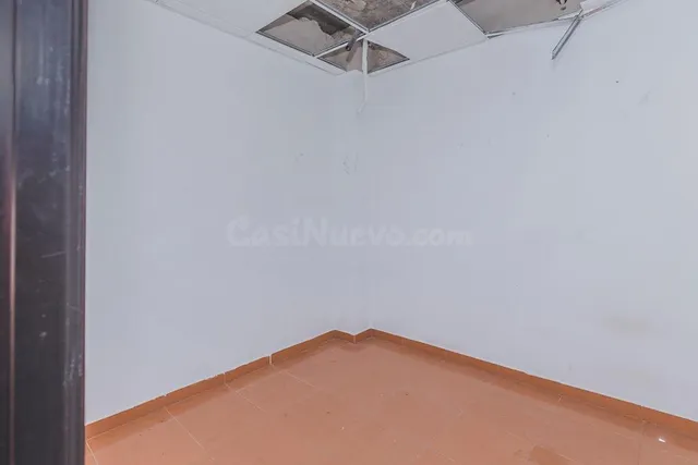 AMPLIO LOCAL COMERCIAL EN PLENO CENTRO DE CUEVAS DE ALMANZOR - foto 3