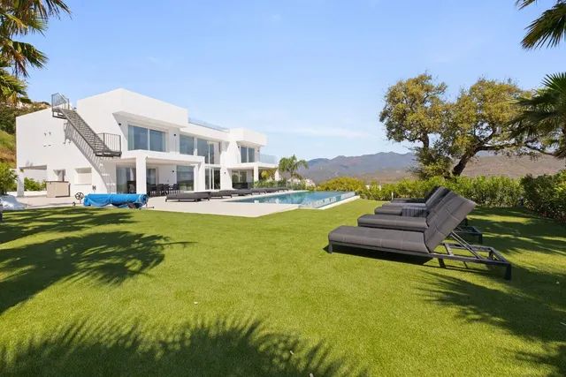 Villa 4 habitaciones 587m² en venta - El Vicario — 47