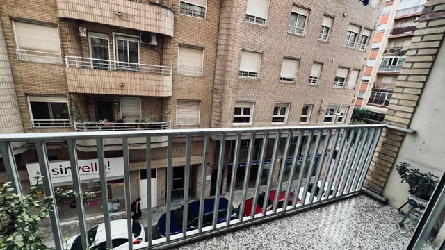 VENDO EN EXCLUSIVA PISO CENTRICO BIEN CONSERVADO 3HB - 2BÑ P - foto 5