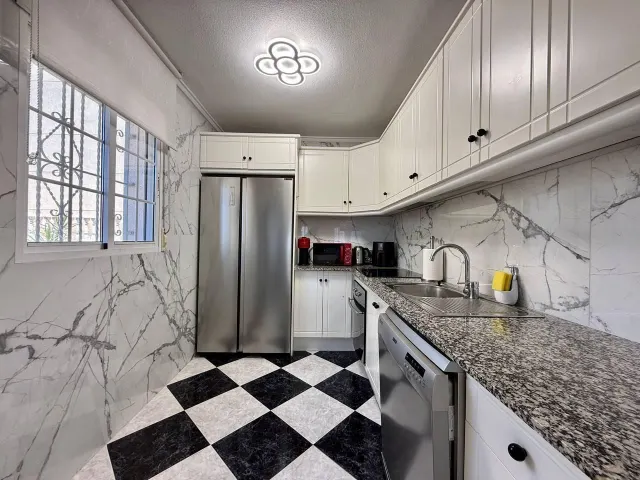 Villa 4 habitaciones 191m² en venta - Punta Prima — 50