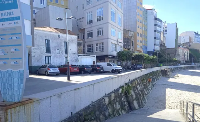 Casa en el paseo de la playa en Malpica