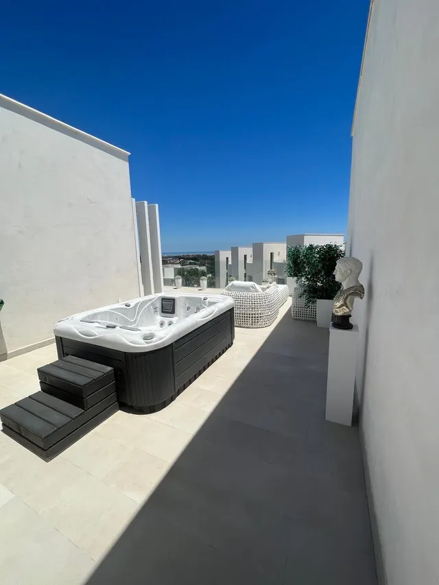 **Exclusivo chalet adosado en Sotogrande Alto: elegancia, confort y calidad de vida** — 7