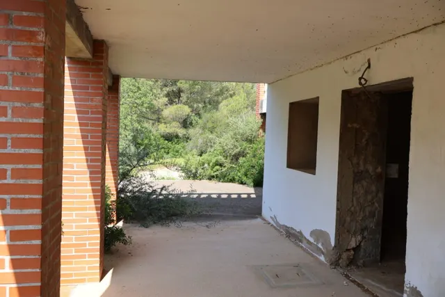 MASIA CON TERRENO, CON VISTAS CERCA DE VALL DALBA — 15