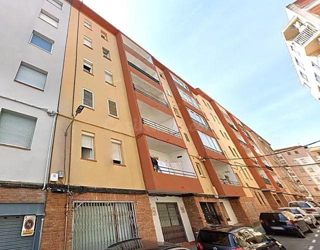 Piso 3 dormitorios en Figueres para inversión sin posesión