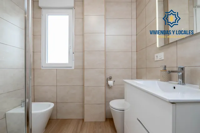 Encantadora Casa Reformada en Ogijares con Vistas y Espacios para Disfrutar — 32