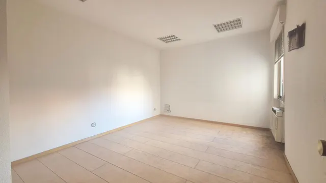 Urbis te ofrece un local comercial en venta  en el centro de Salamanca — 4