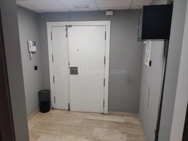 Oficina de lujo en Avda. Gran Capitán esquina con Vial Norte - foto 3