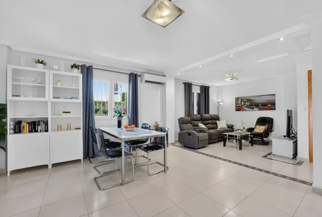 Residencial Zeniamar VIII – Acogedor adosado en esquina con solárium, piscina comunitaria, garaje y trastero — 13