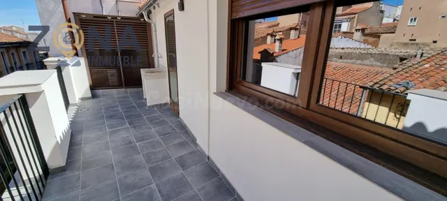 EDIFICIO DE USO HOTELERO FUNCIONANDO ACTUALMENTE EN CÁCERES - foto 2