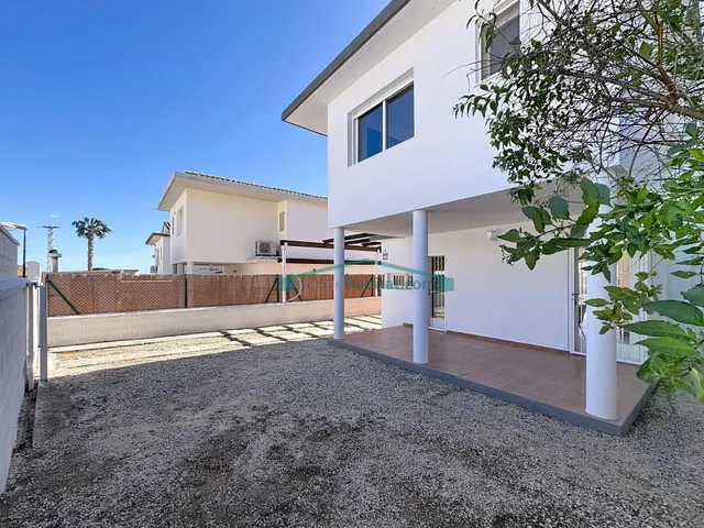 Chalet en zona residencial tranquila de La Nucía con vistas al mar — 9