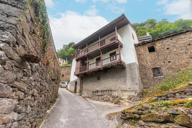 Casa adosada con tejado renovado, 350 m2 construídos con vis - foto 2