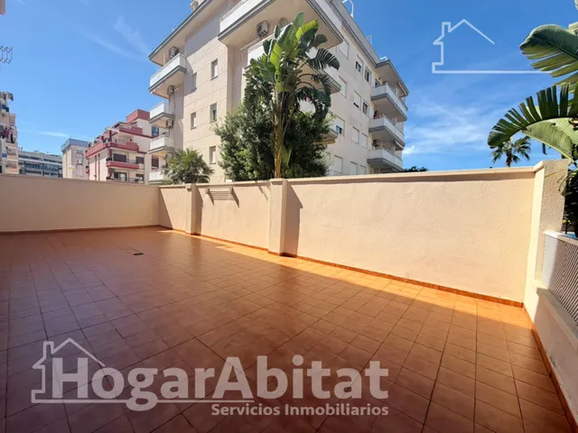 ¡CERCA DE LA PLAYA! PRECIOSA PLANTA BAJA CON TERRAZA, GARAJE Y PISCINA — 11