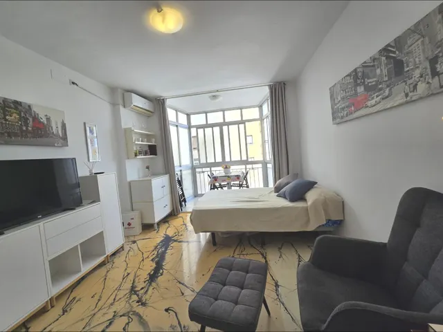 ESTUDIO CÉNTRICO CON TERRAZA – ALQUILER DE LARGA TEMPORADA — 6