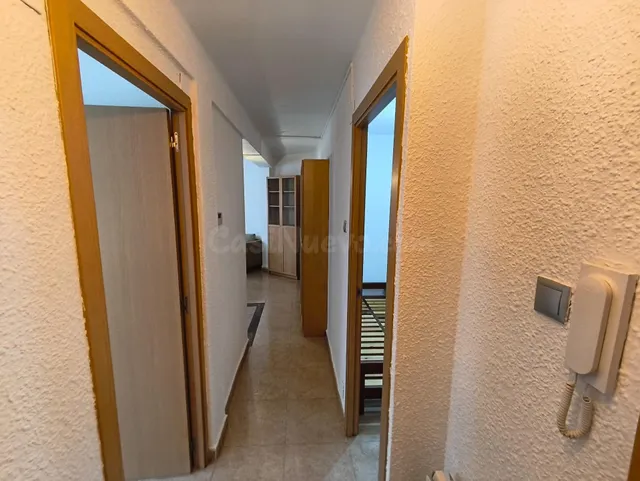 Piso de 53m2 útiles. Distribuido en dos dormitorios, salón, cocina y baño — 5