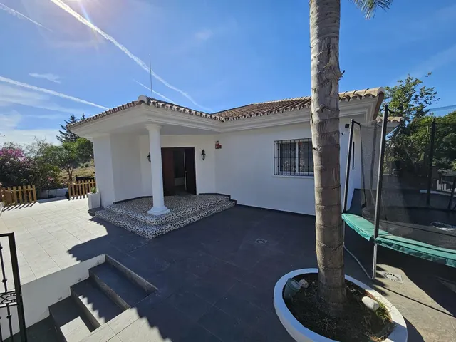 Chalet 5 habitaciones 412m² en venta - Centro — 28