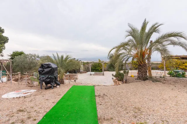 Se vende chalet único - Un rincón dónde habita el arte — 37