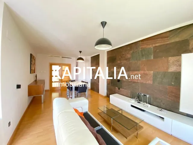 Espectacular piso frente zona verde en exclusiva en Kapitali - foto 2
