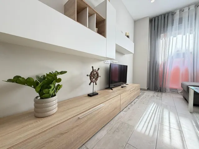 Apartamento en "alegria 11" con piscina comunitaria y sauna. 1 dorm. 1 baño. superficie 60 m2. playa a 500 metros. — 40