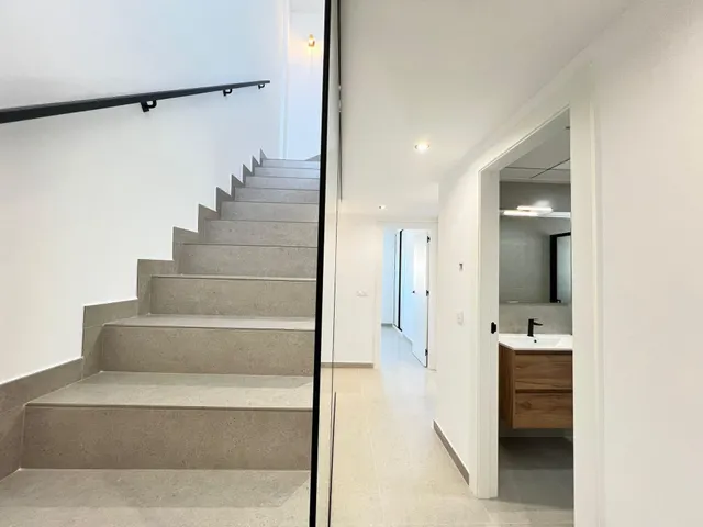 CHALET CON SOLÁRIUM, PISCINA Y SÓTANO — 20