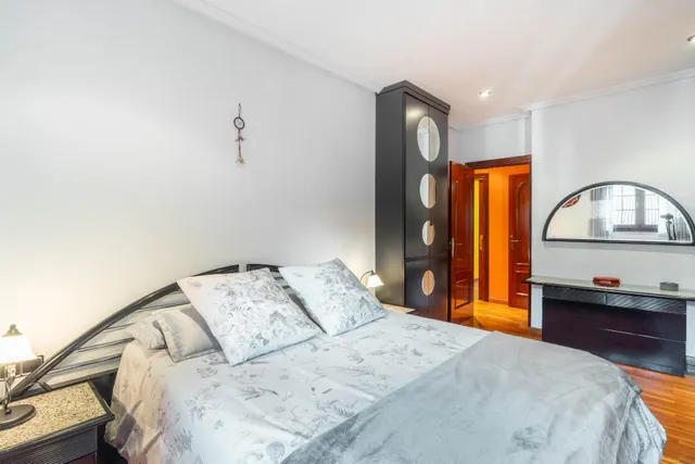 Casas, nave y fincas en venta en Caborana (aller) — 34