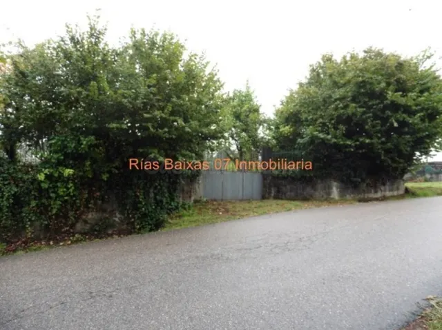 REF 2620 SOLAR 1363 m2 LLANO,CERRADO,AGUA Y PARCELABLE 2 VIV - foto 2