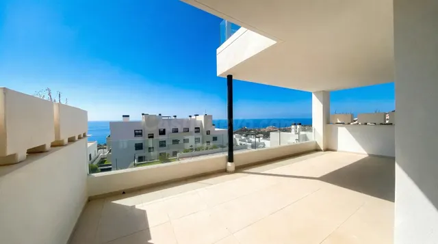 ¡ESPECTACULAR PISO CON TERRAZA Y VISTAS AL MAR EN SANTANGELO