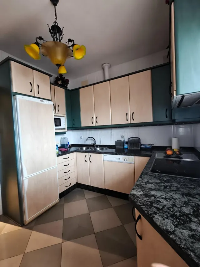 Espectacular piso ático dúplex + local comercial en Monturqu - foto 5