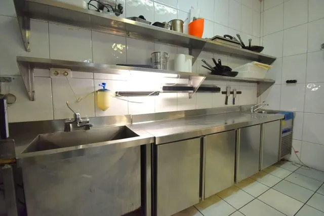 Local comercial 172m² en venta - Villamartín-Las Filipinas — 17