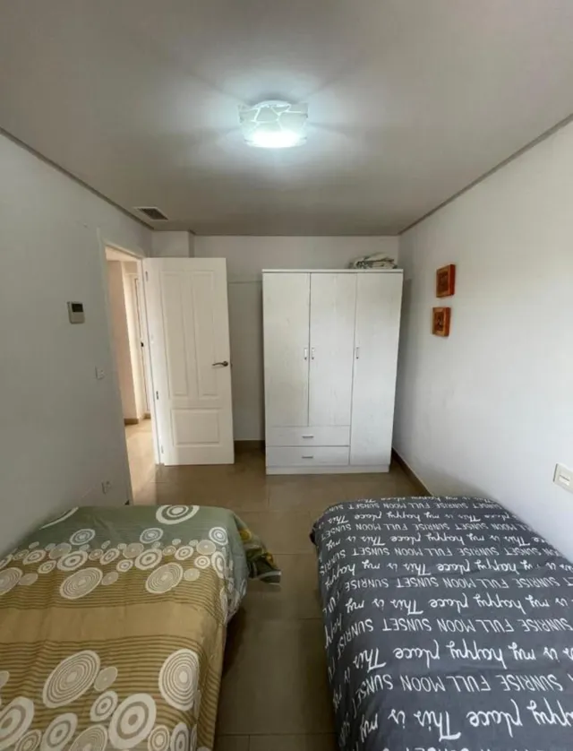 Amplio Adosado en Calas de Santiago Bernabeu , 3 dorm. 3 baños , Garaje , Piscina comun. etc. — 17