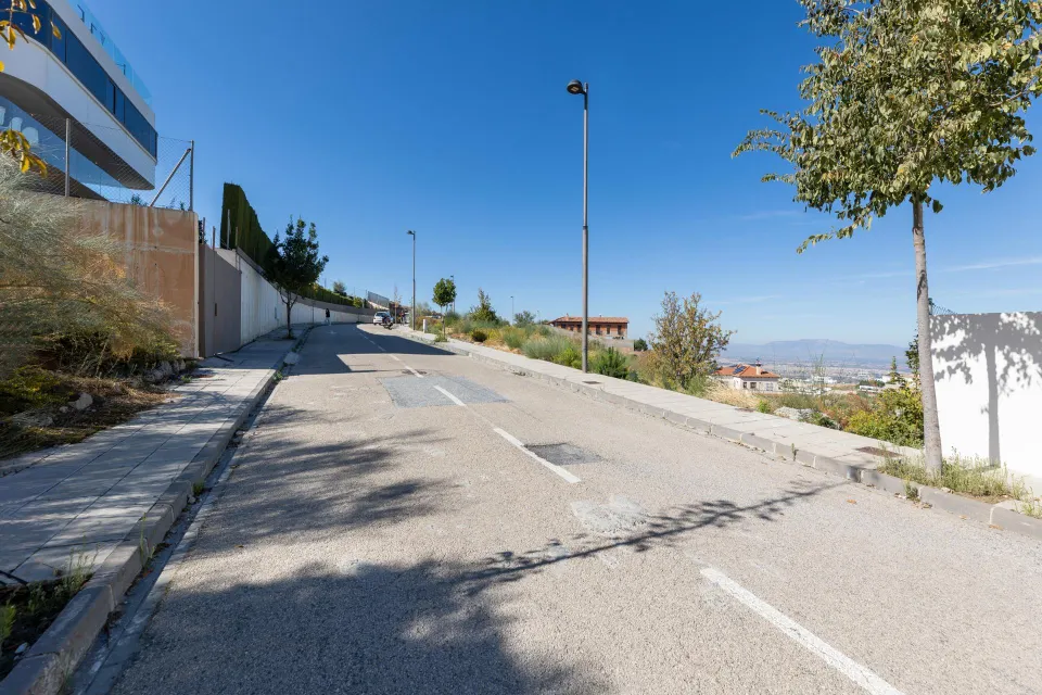 Parcela residencial con proyecto y licencia para construir ya