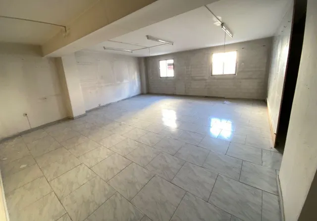 ALQUILER: Local Comercial Zona Centro — 4