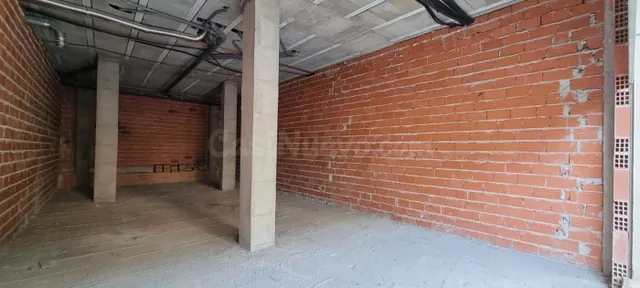Ref. 03928 - Local comercial diáfano en Llíria - foto 4