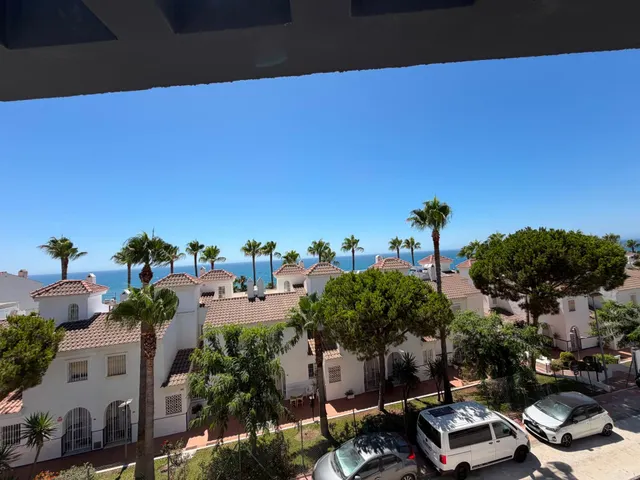 Piso con terraza SUR con vista al Mar solo 300 m del Mar — 7