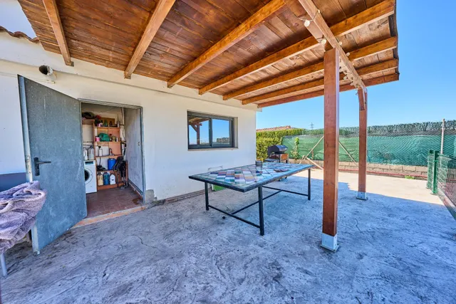 Casa con terreno y piscina en Churriana de la vega — 29