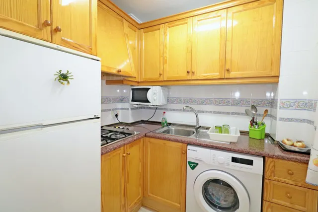 Encantador apartamento en Torrevieja, cerca del mar — 7