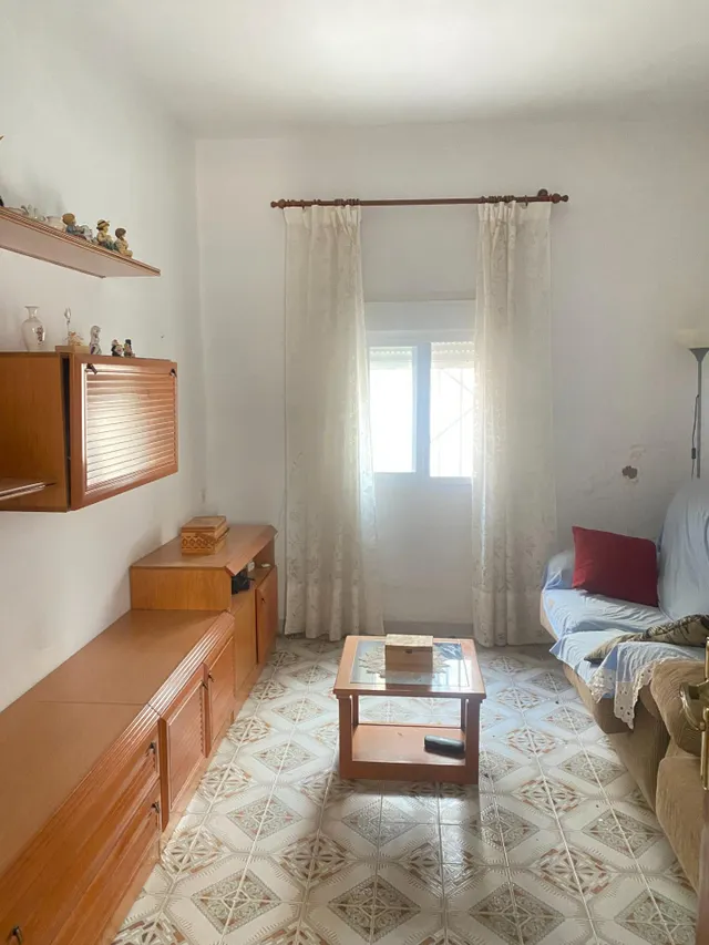 Oportunidad única, BAJO CON 80M DE PATIO — 4