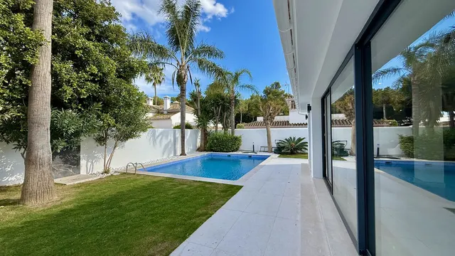 Chalet 5 habitaciones 360m² en venta - Marbella — 41