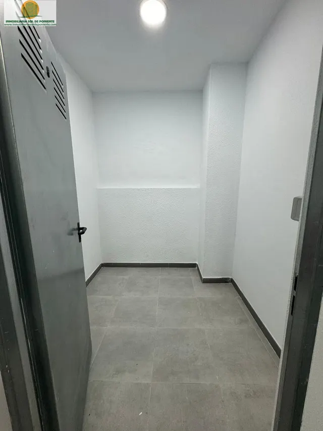 Trasteros en playa poniente cercanos al centro de Benidorm!! — 8