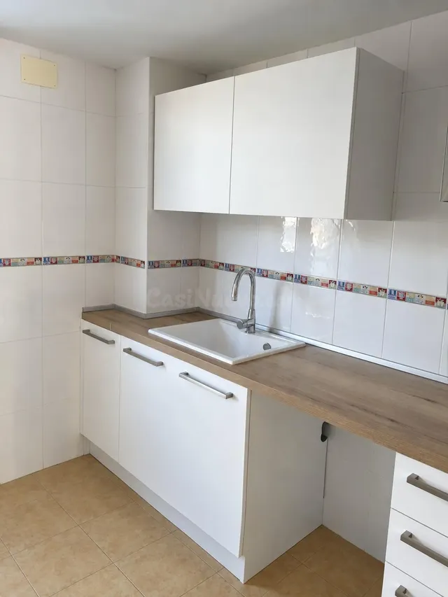 Piso sin amueblar con garaje y piscina en Sagunto - foto 4