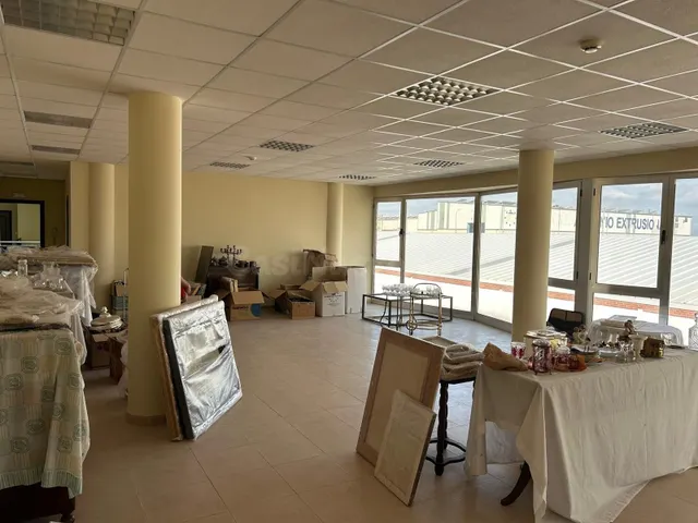 EN EXCLUSIVA LOCAL DIAFANO EN SEGUNDA PLANTA EN EL POLIGONO  - foto 4