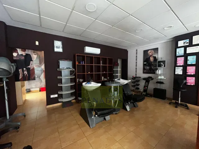 Local comercial muy bien ubicado — 3