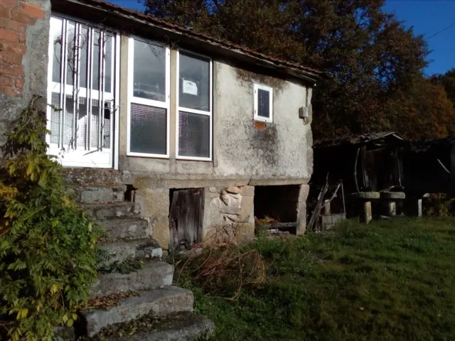 OPORTUNIDAD, SE VENDE CASA PARA RESTAURAR EN AMOEIRO!!! TOTA - foto 5