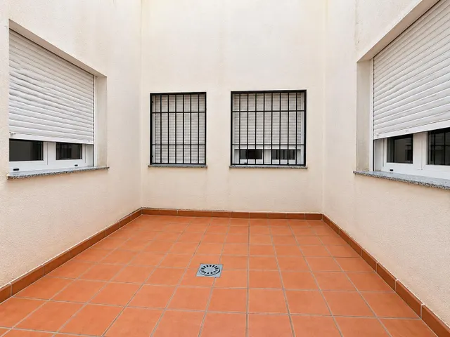 PISO CON MAS PASILLO QUE EN EL RESPLANDOR — 12