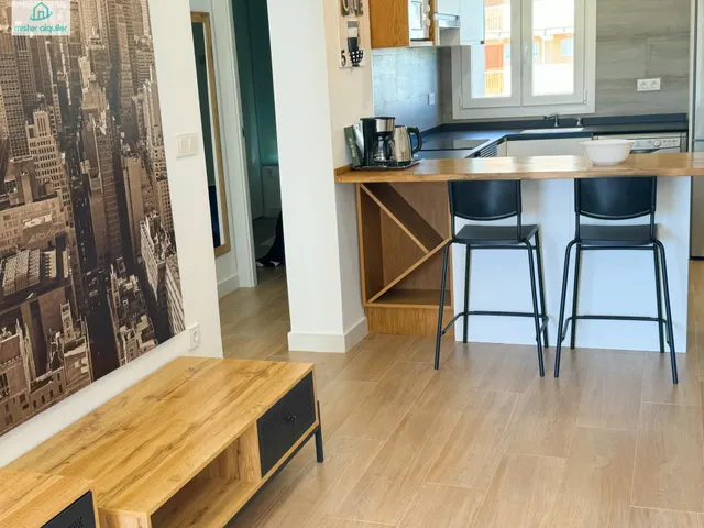 CONFORT Y TRANQUILIDAD JUNTO AL MAR EN EL CAMPELLO: APARTAMENTO PERFECTO PARA ESTANCIAS PROLONGADAS — 49