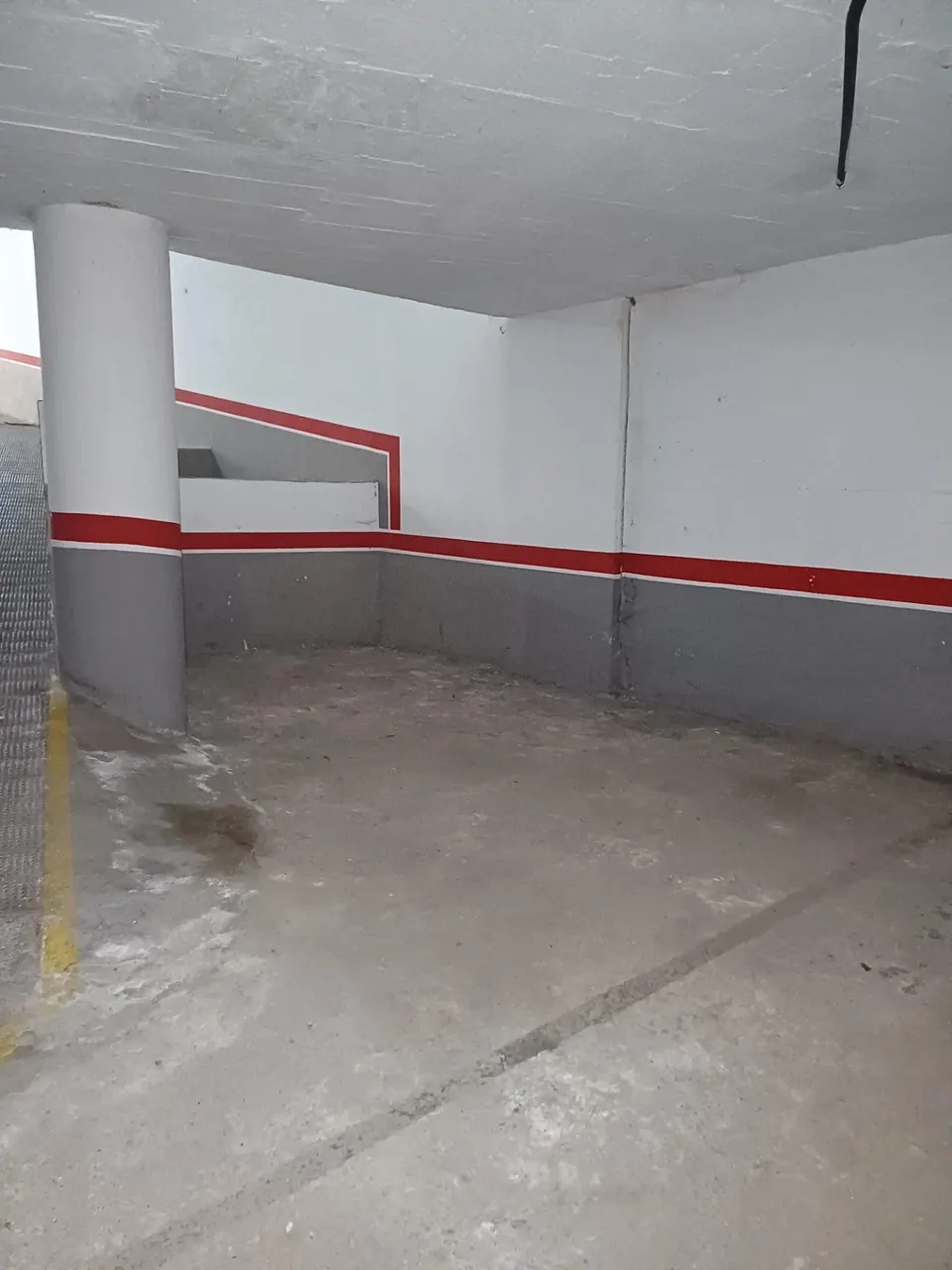 Oportunidad Única en el Centro de Torremolinos: Amplia Plaza de Garaje