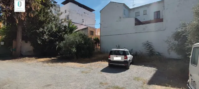 TERRENOS EN C/ ROSENDO GRANADA — 13