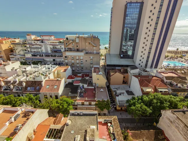 Edificio con historia a un minuto del mar | los boliches, Fuengirola — 27