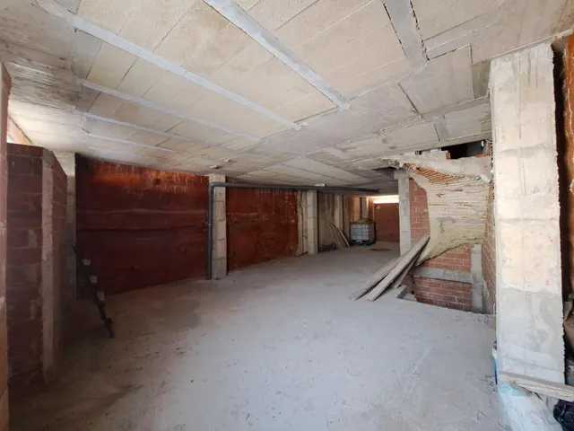 ESTRUCTURA EN VENTA EN LA ZONA CENTRO — 10
