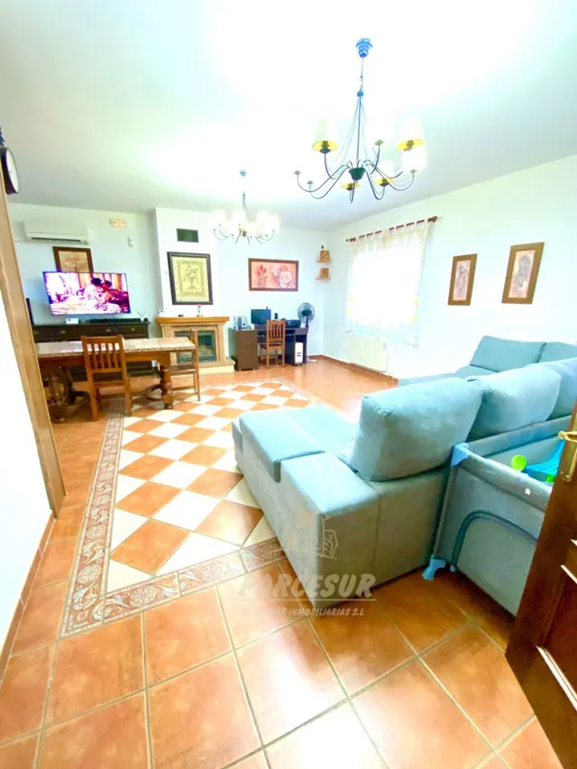 ZONA MAJANEQUE -Parcela de 1000m2 con casa que cada planta s - foto 3