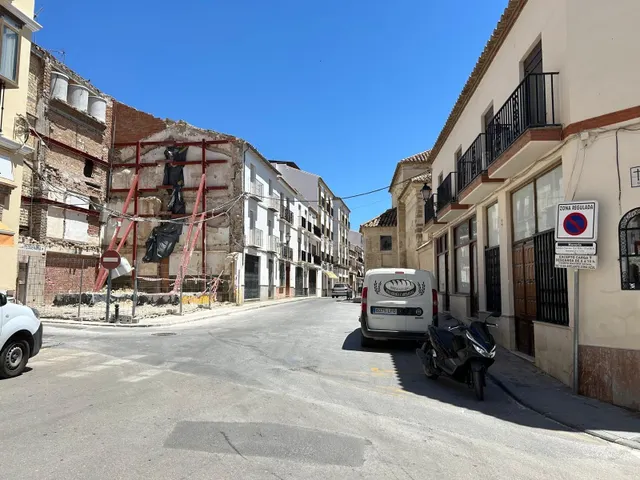 LOCAL EN VENTA O ALQUILER EN ZONA PROXIMA AL MERCADO DE ABAS - foto 3